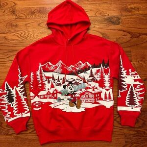 Disney Mickey Mouse Hoodie Mens Medium Red Winter Ski Village Holiday Sweatshirt